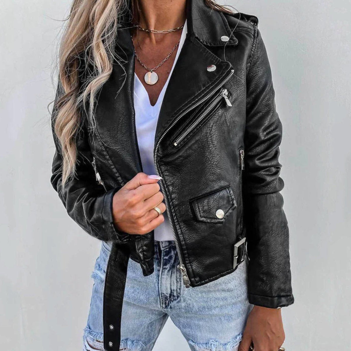 Irina | Taillierte Kunstleder-Bikerjacke für Damen