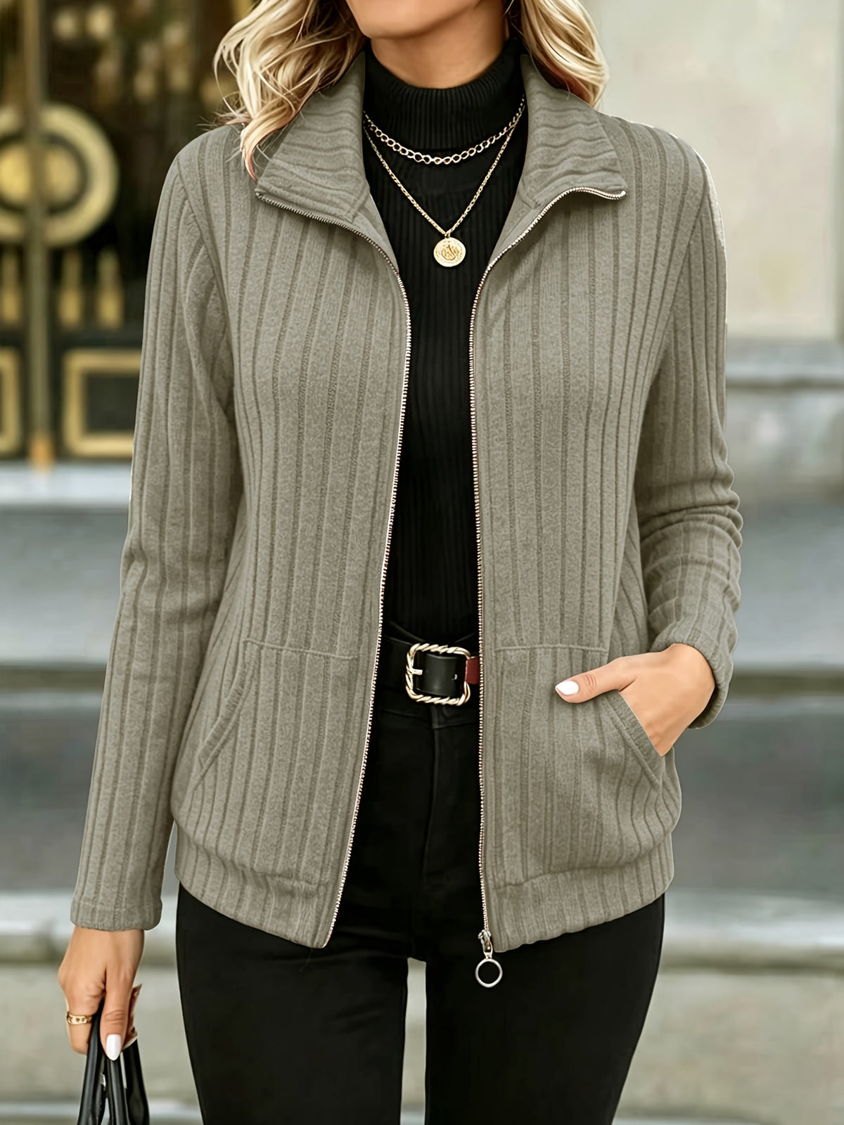 Dorothea | Damen Strickjacke gerippt mit Reißverschluss Stehkragen