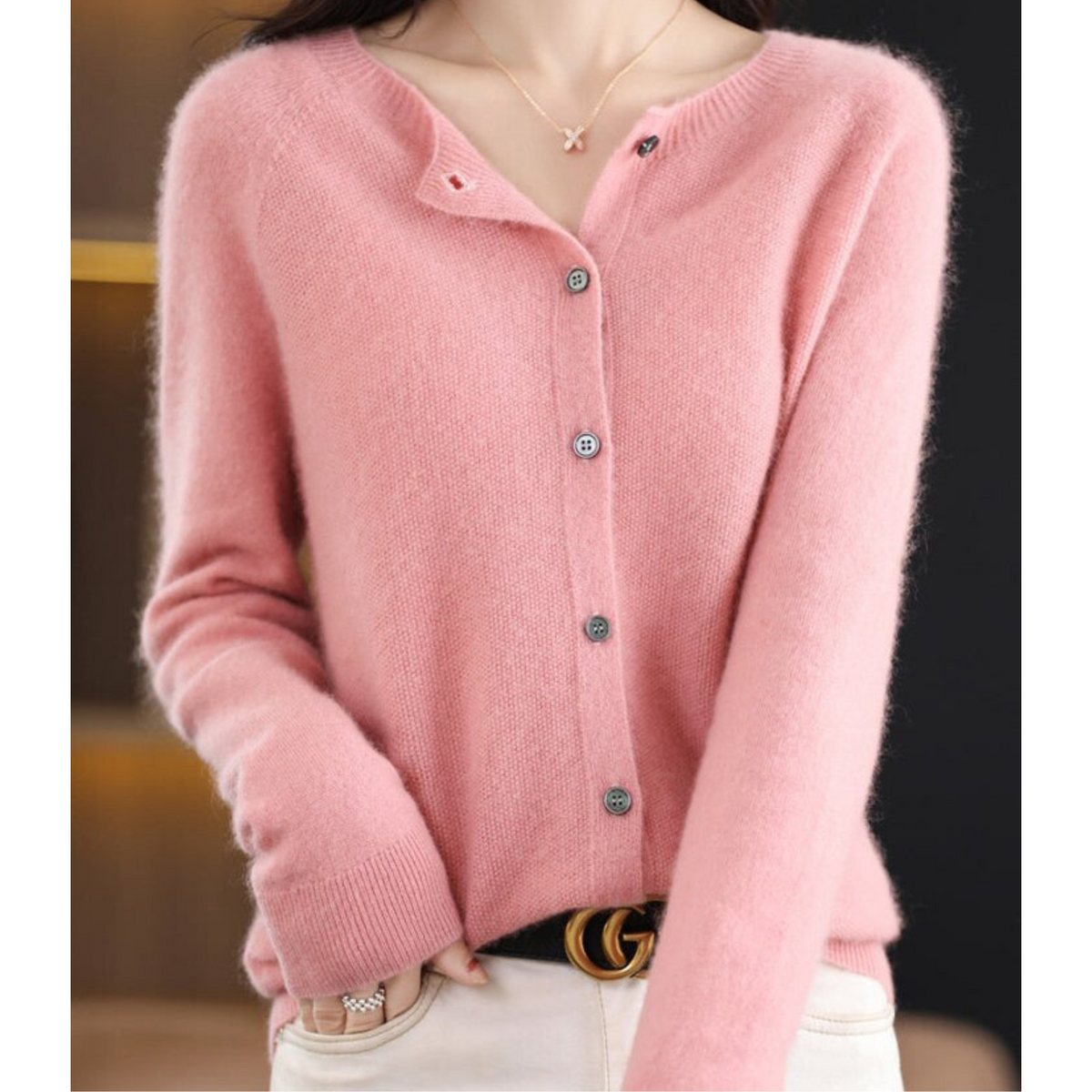 Marlene | Damen Strickjacke mit Rundhalsausschnitt