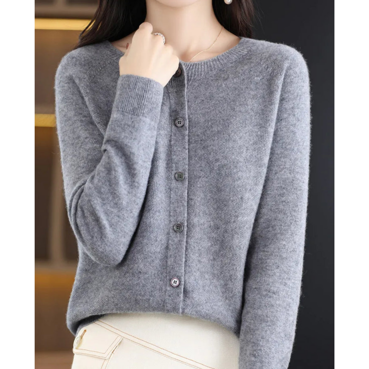 Marlene | Damen Strickjacke mit Rundhalsausschnitt