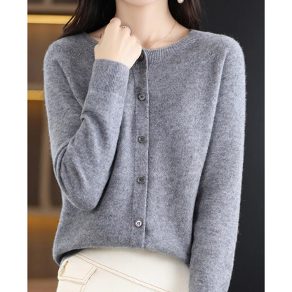 Marlene | Damen Strickjacke mit Rundhalsausschnitt