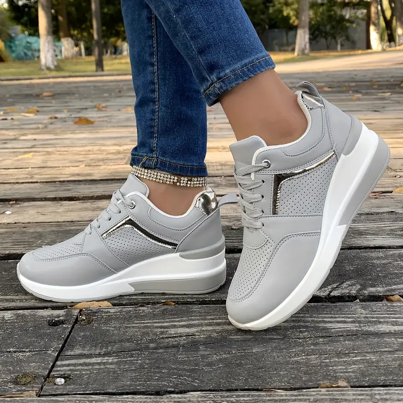 Mirella | Bequeme Sneakers mit Weiter Passform für Damen