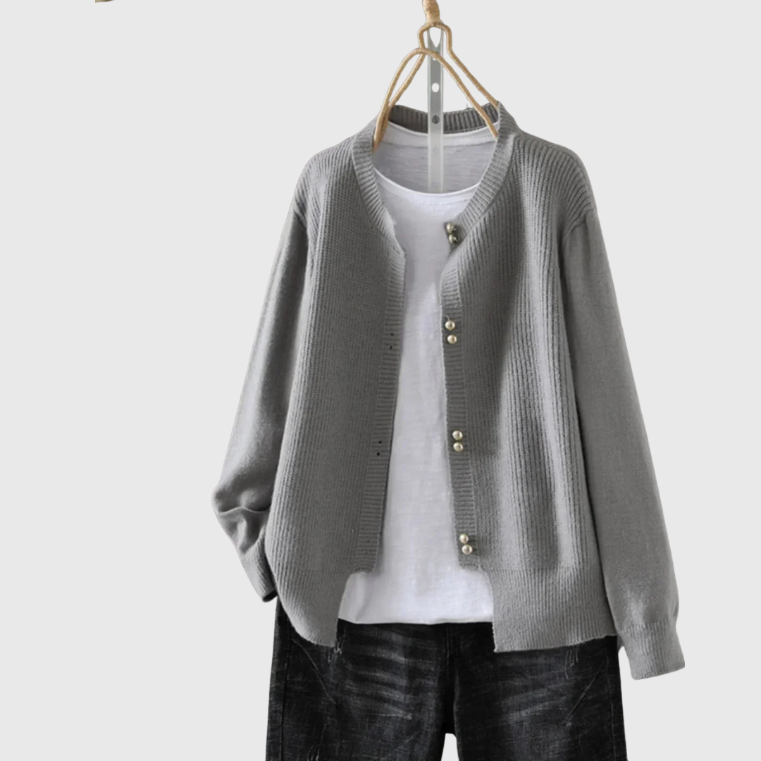 Elisa | Damen Strickjacke mit Perlenknöpfen Rundhals