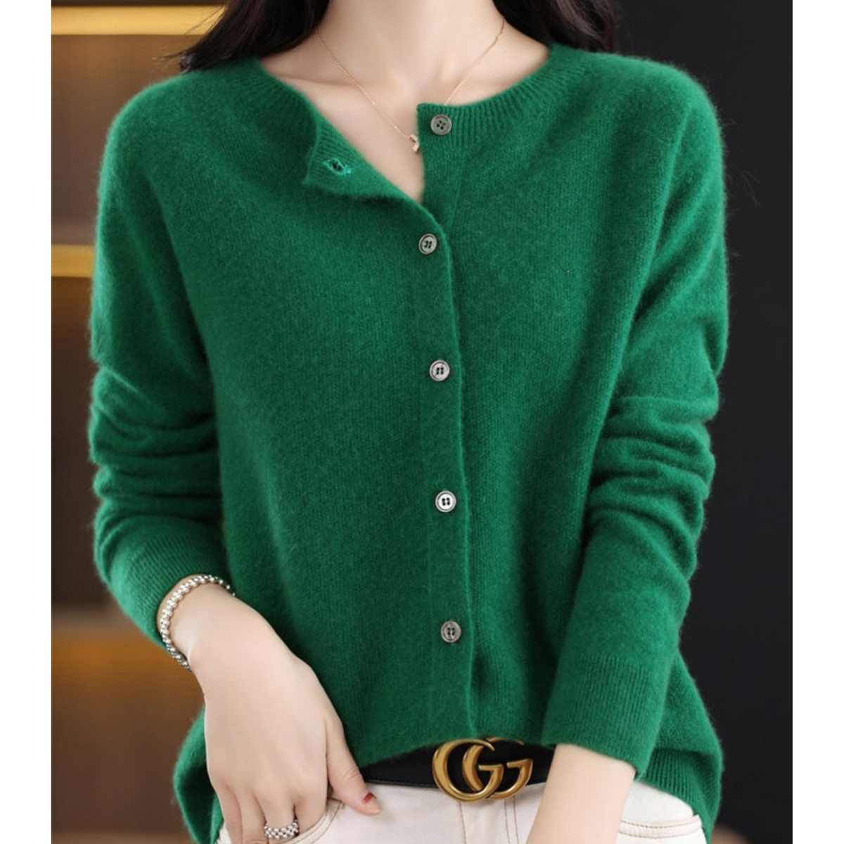 Marlene | Damen Strickjacke mit Rundhalsausschnitt