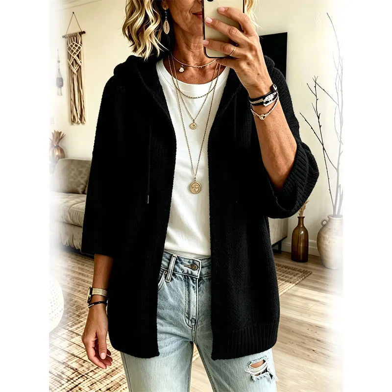 Isolde – Strickjacke Damen mit Kapuze Weit Geschnitten 3/4-Arm