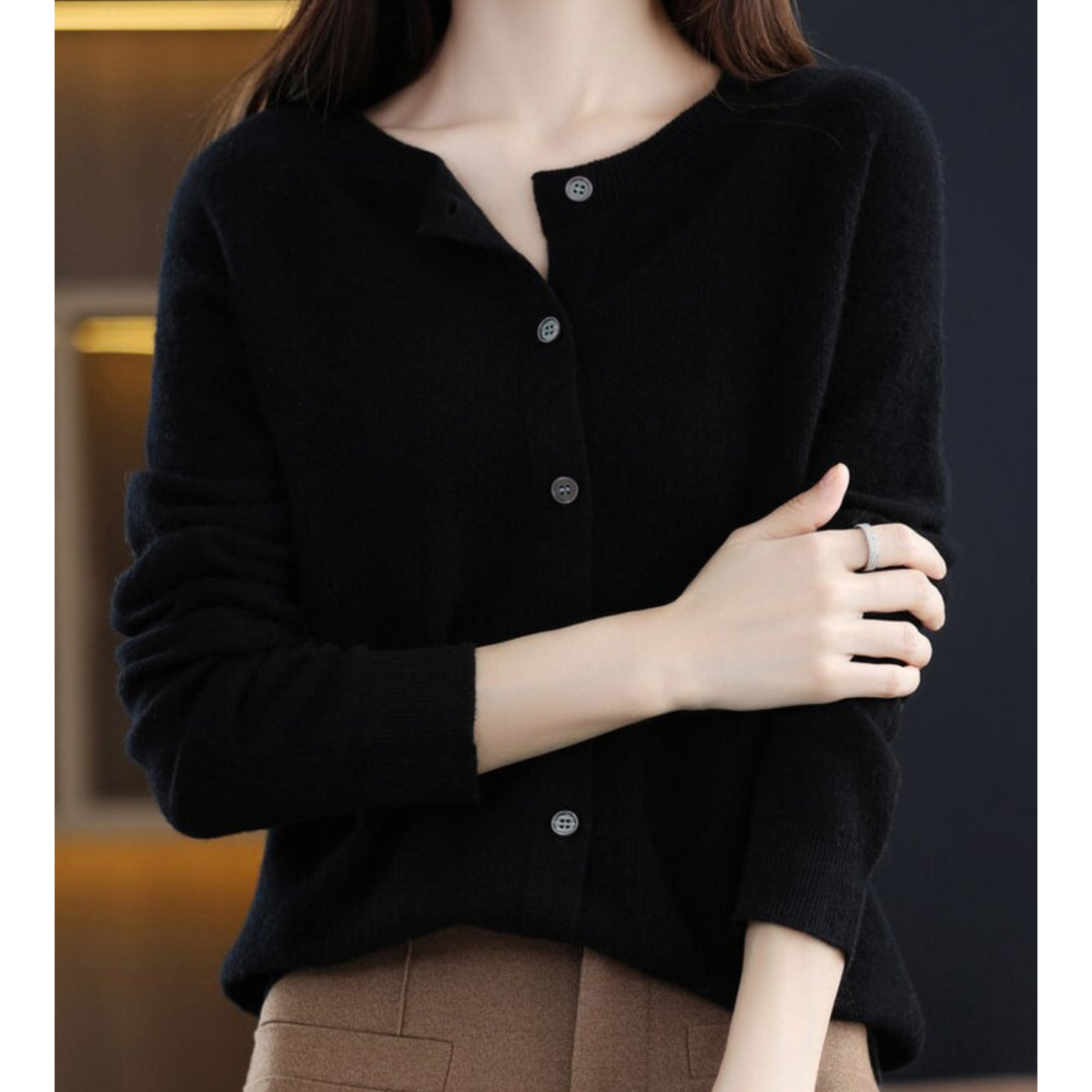 Marlene | Damen Strickjacke mit Rundhalsausschnitt