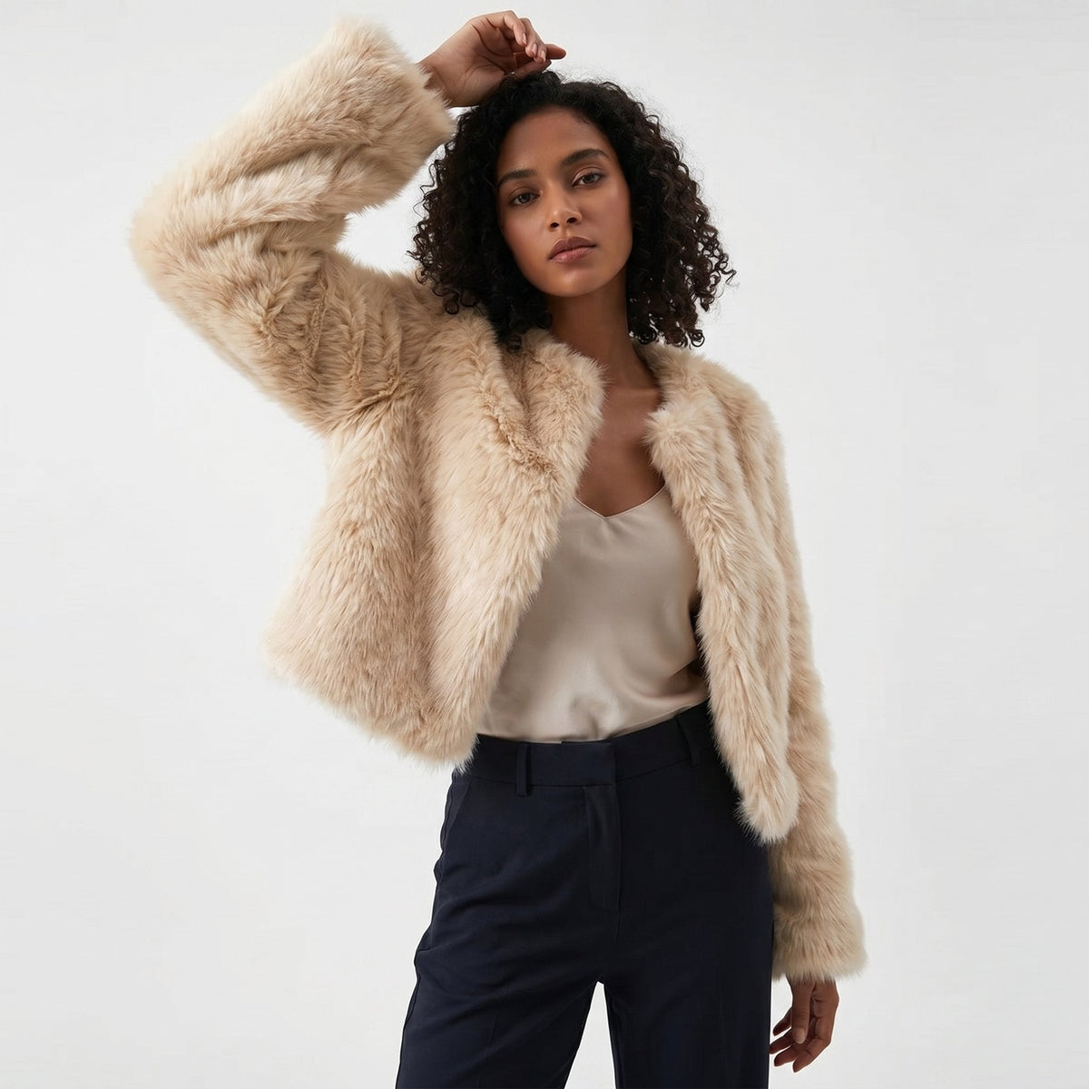 Renae | Kurze Kunstpelz Winterjacke Damen mit Reverskragen