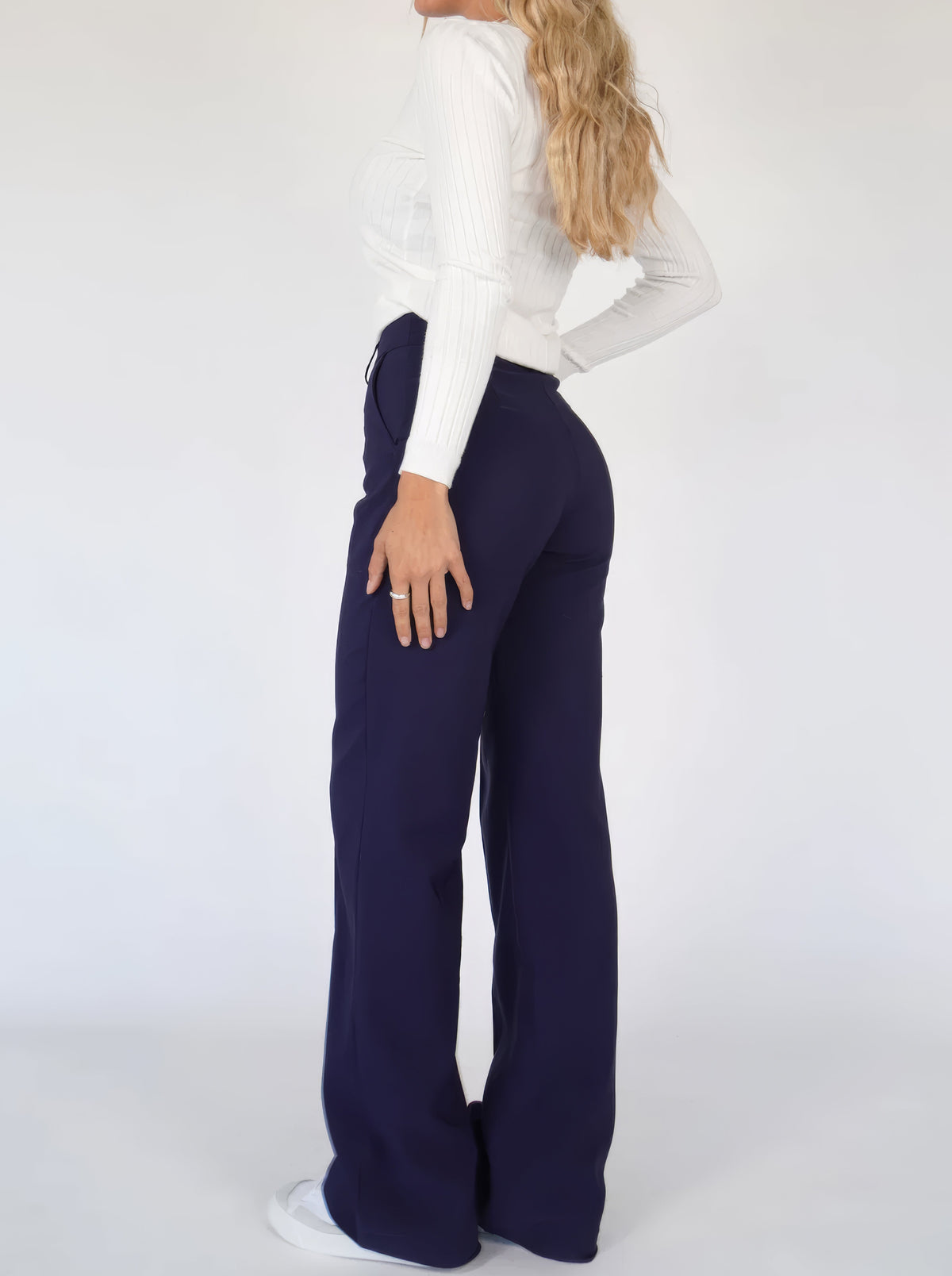 Olive | Hochtaillierte Damenhose mit geradem Bein