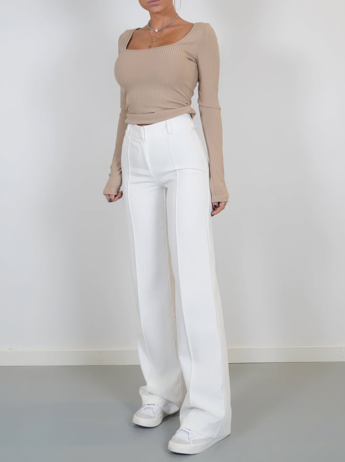 Olive | Hochtaillierte Damenhose mit geradem Bein