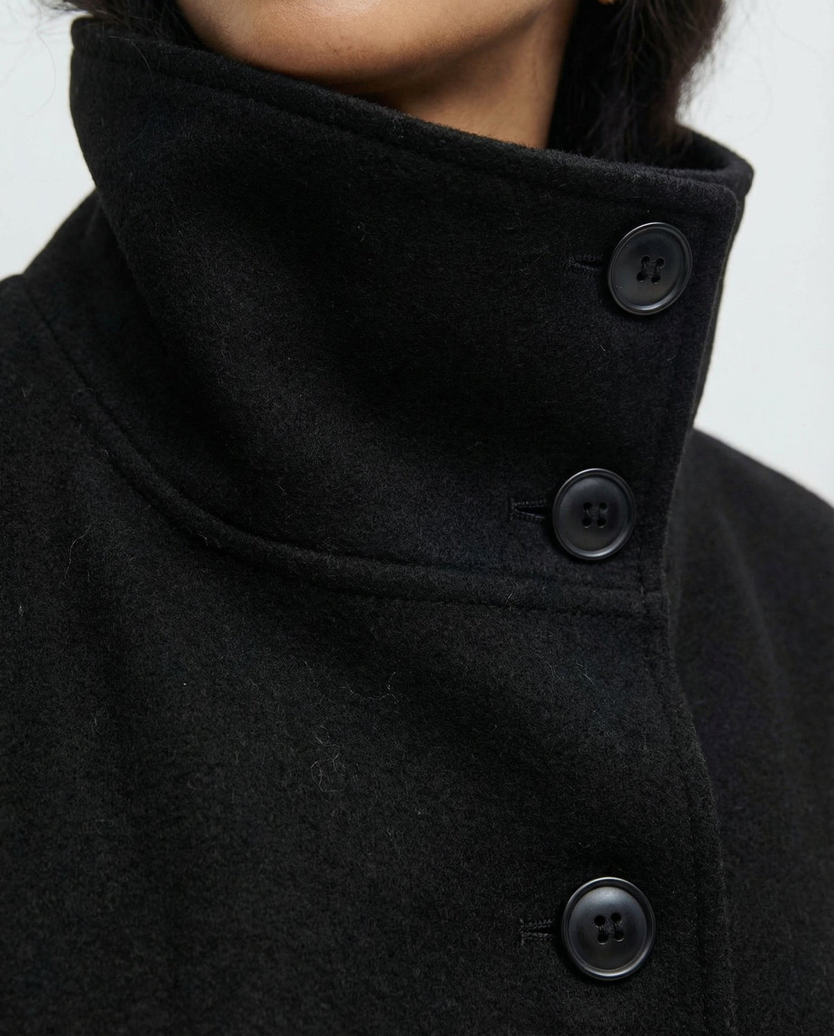 Marcella | Damen lange Winterjacke mit Stehkragen und Bindegürtel