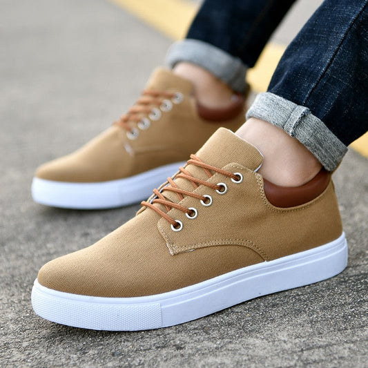 Lars Robuste Herren Sneakers mit weißer Sohle
