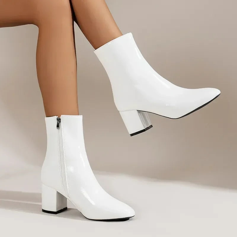 Agatha – Elegante Damen Stiefeletten mit Blockabsatz