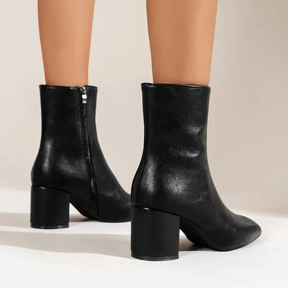 Agatha – Elegante Damen Stiefeletten mit Blockabsatz