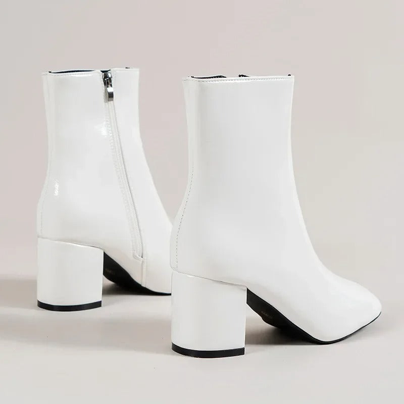 Agatha – Elegante Damen Stiefeletten mit Blockabsatz