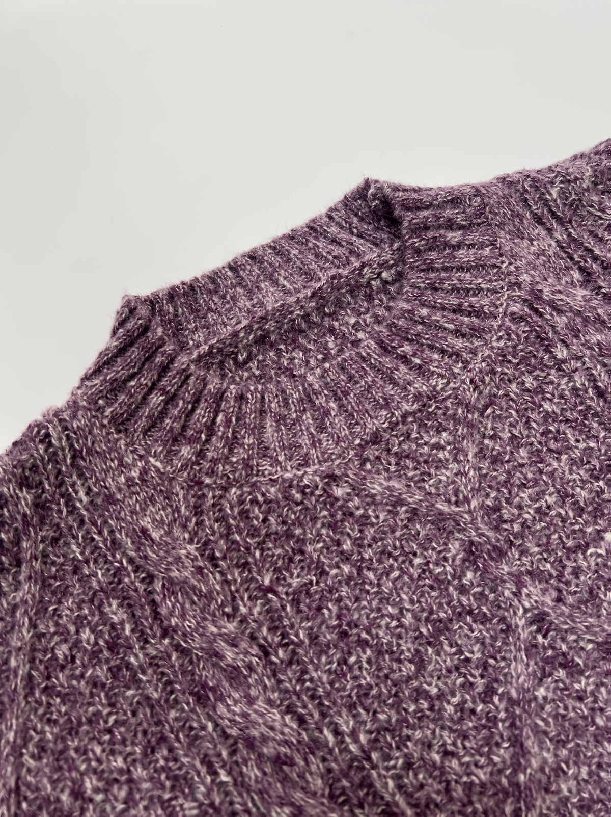 Lykke | Damen Zopfmuster Strickkleid mit Rundhalsausschnitt