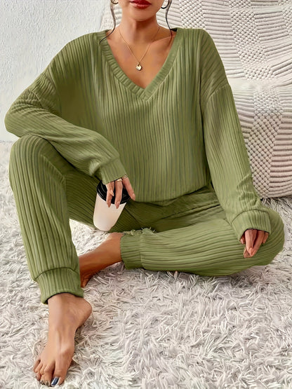 Amelie | Gerippter Loungewear Zweiteiler mit V-Ausschnitt für Damen