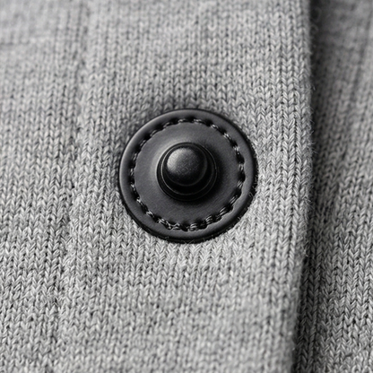 Greta | Oversized Strickjacke mit Kapuze, Knopfleiste und Taschen