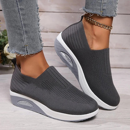 Liv | Slip-On Sneaker Damen mit Mesh-Design und rutschfester Sohle