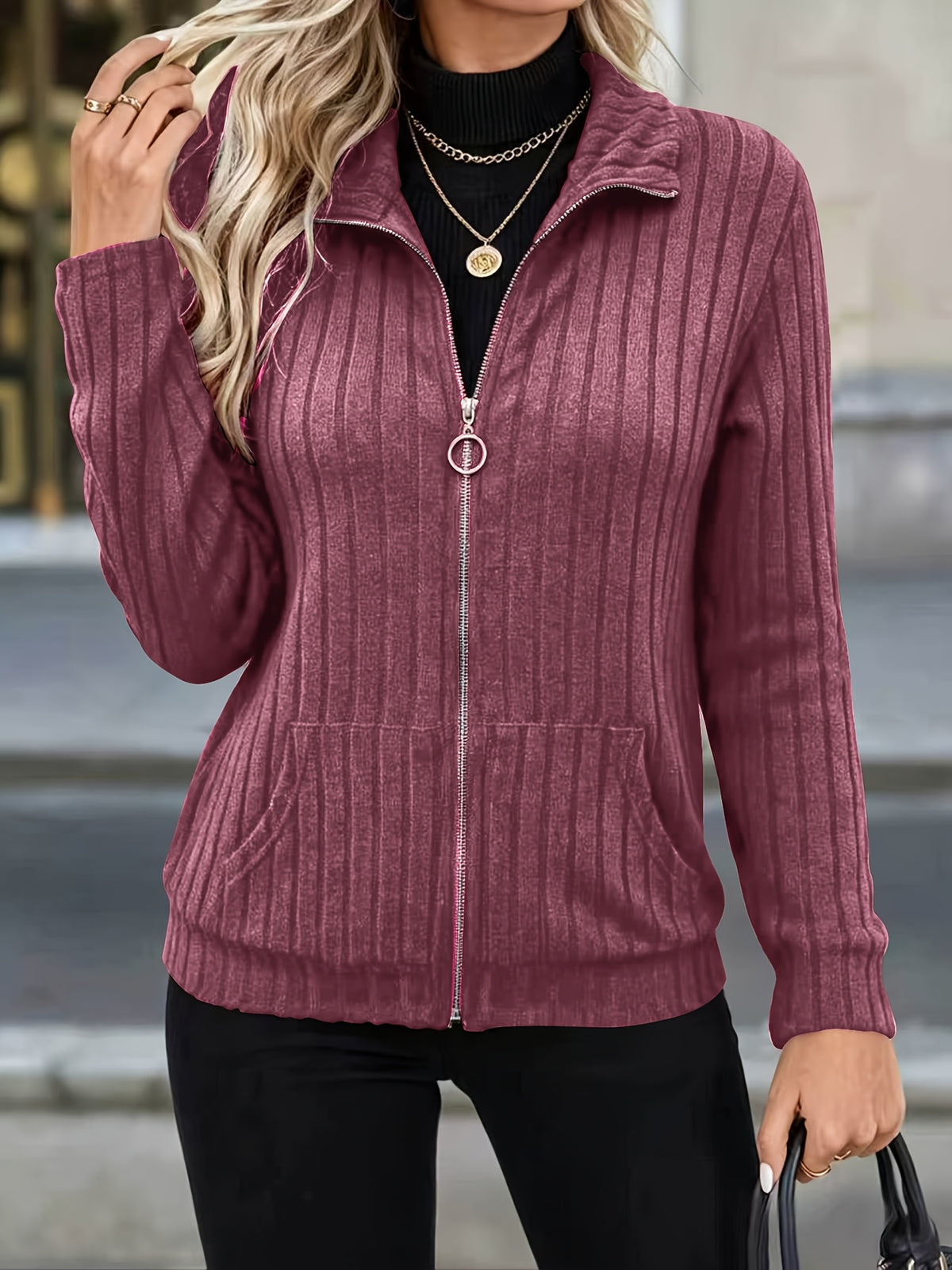 Dorothea | Damen Strickjacke gerippt mit Reißverschluss Stehkragen