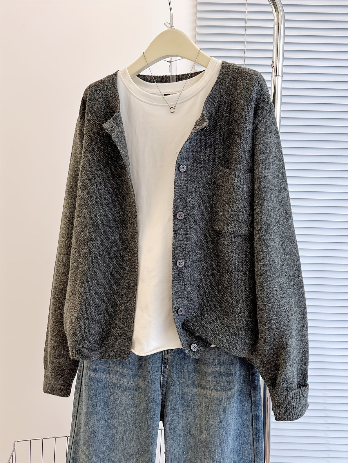 Erika | Damen Cardigan mit Knopfleiste und Pattentaschen
