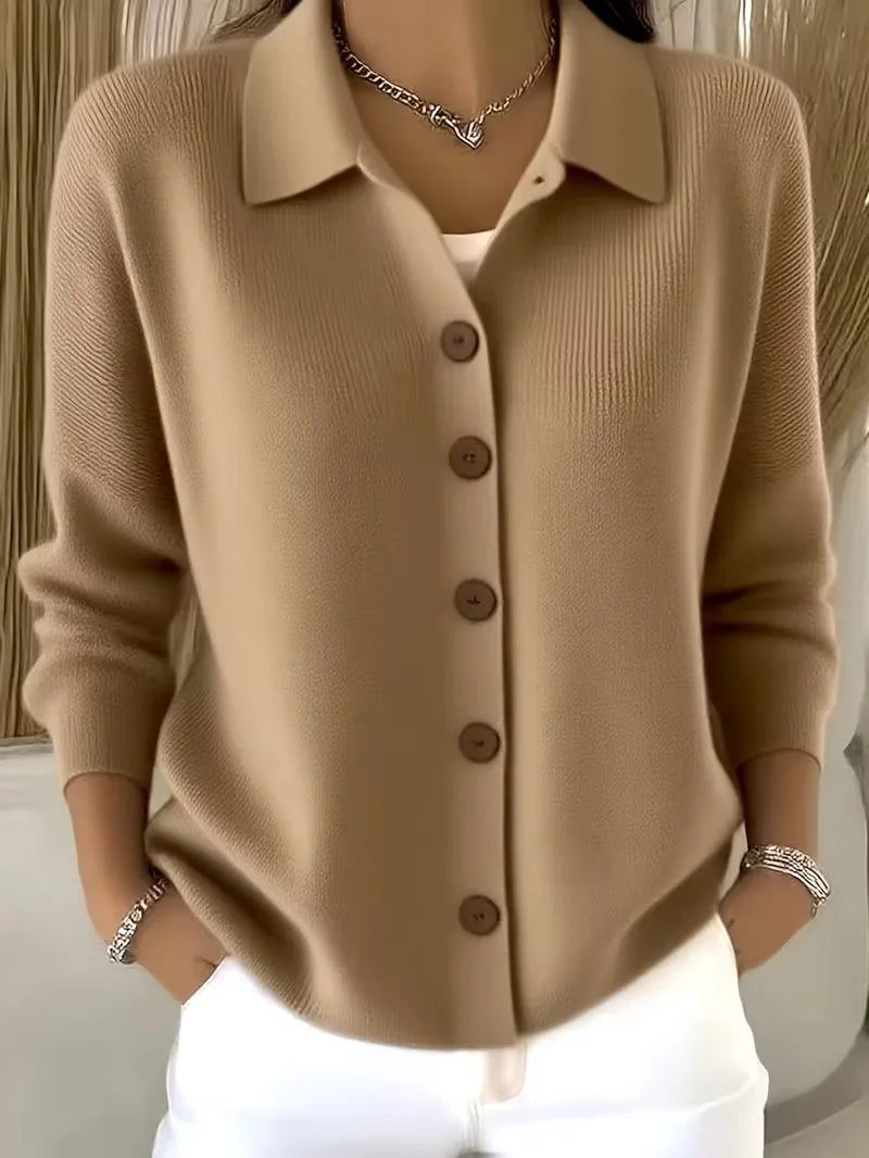 Georgia | Taillierte Strickjacke V-Ausschnitt Knopfleiste Damen
