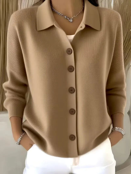 Georgia | Taillierte Strickjacke V-Ausschnitt Knopfleiste Damen