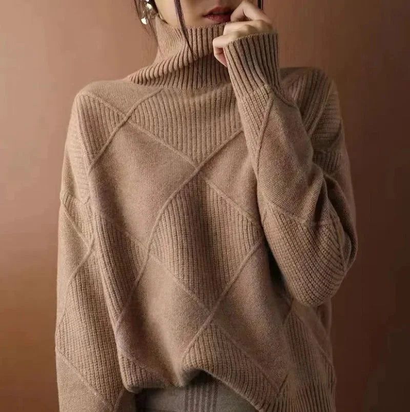 Beatrix | Damen Rollkragenpullover Rippstrick Geometrisch – Herbst-Look