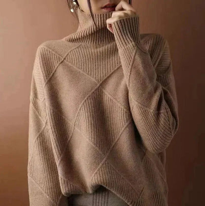Beatrix | Damen Rollkragenpullover Rippstrick Geometrisch – Herbst-Look