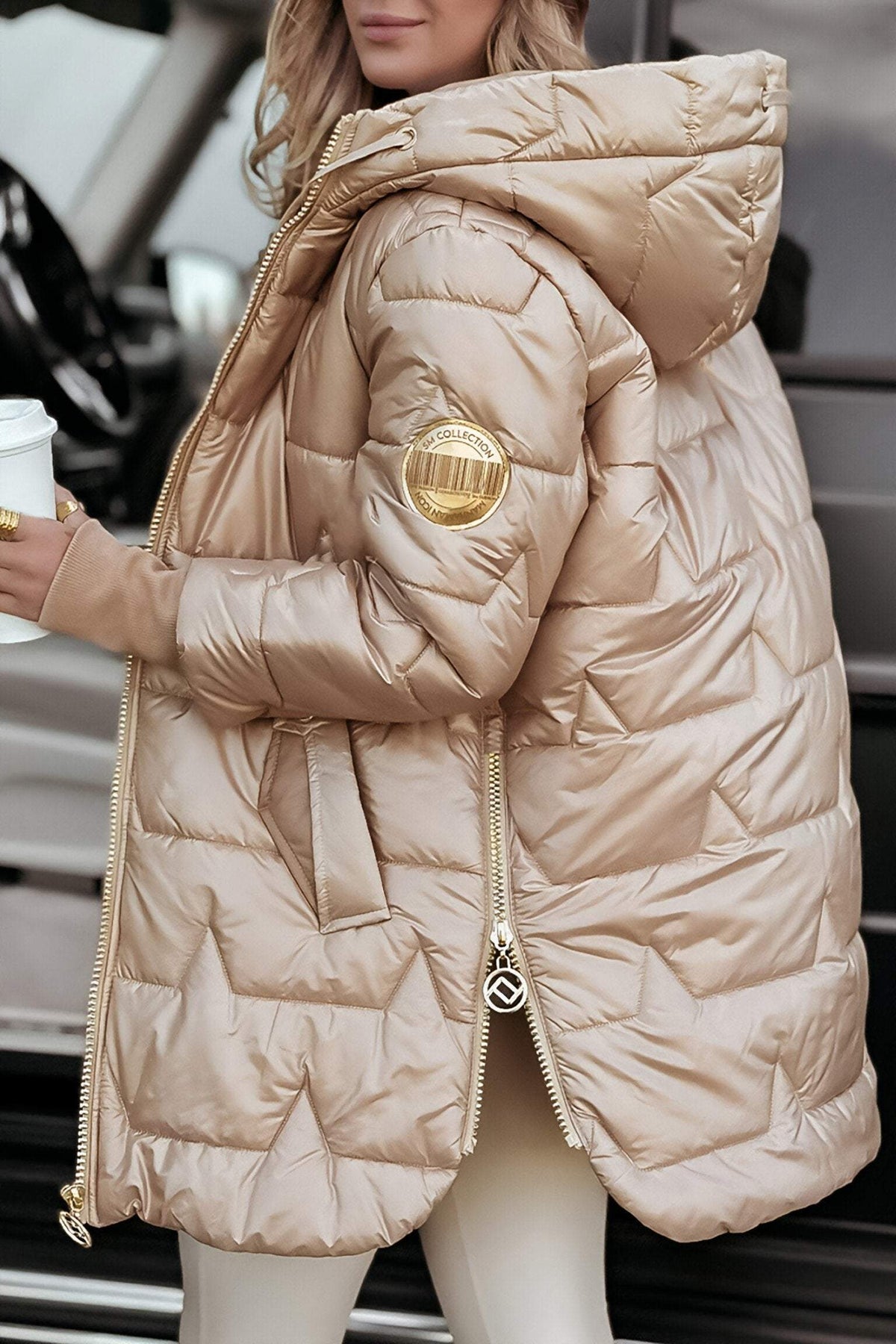 Freda | Taillierter Trenchcoat mit Kapuze und Gürtel