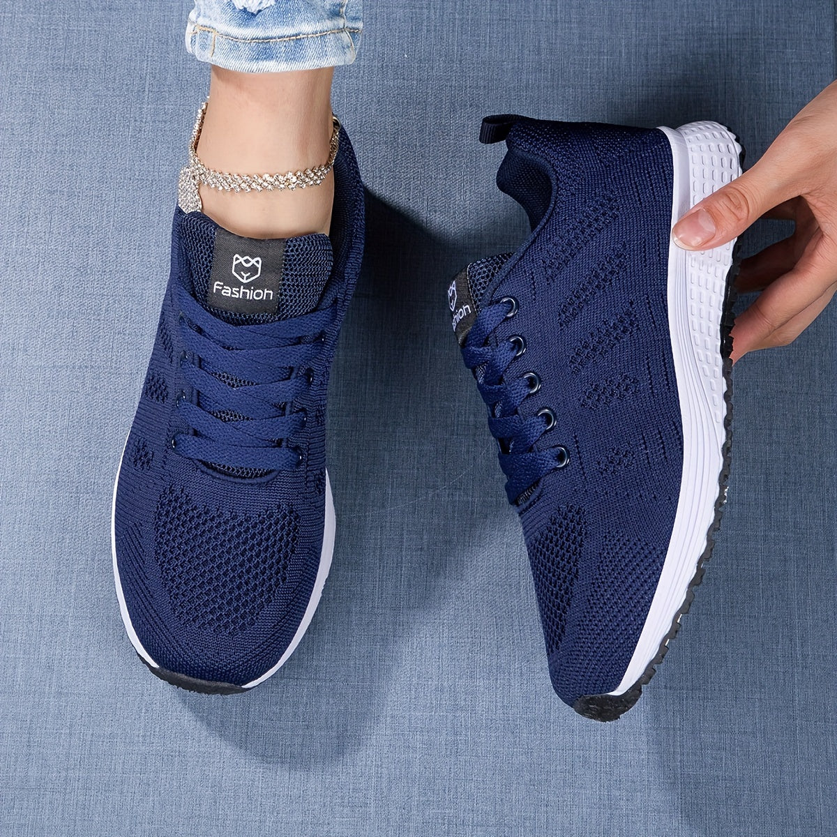 Mabel | Sportliche Damen-Sneaker mit Schnürung und Lochmuster