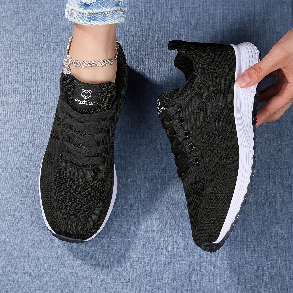 Mabel | Sportliche Damen-Sneaker mit Schnürung und Lochmuster