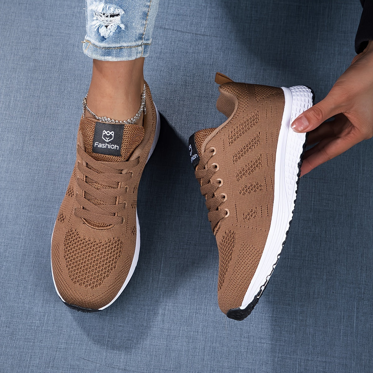 Mabel | Sportliche Damen-Sneaker mit Schnürung und Lochmuster