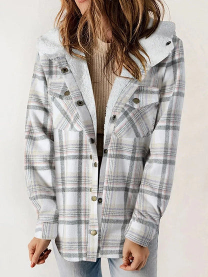 Edda | Karierte Kapuzenjacke mit Knopfleiste und Fellbesatz für Damen