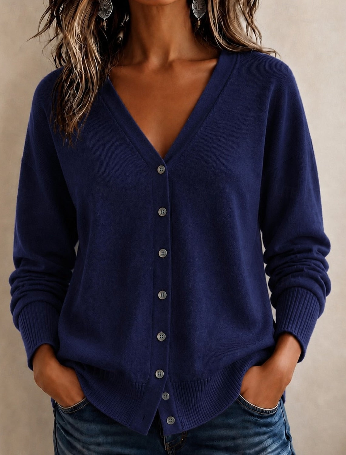 Franziska | Damen Strickjacke mit Knopfleiste und V-Ausschnitt