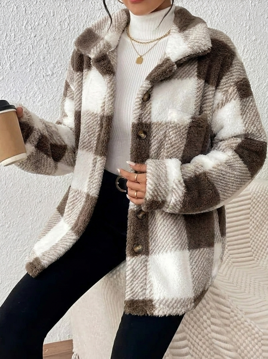 Esther | Karierte Winterjacke mit Kragen und Knopfleiste für Damen